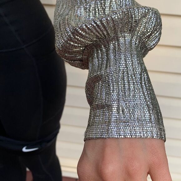 Zara silver metallic long-sleeved V-overlap front blouse, bell elastic cuffs, S - Picture 3 of 11